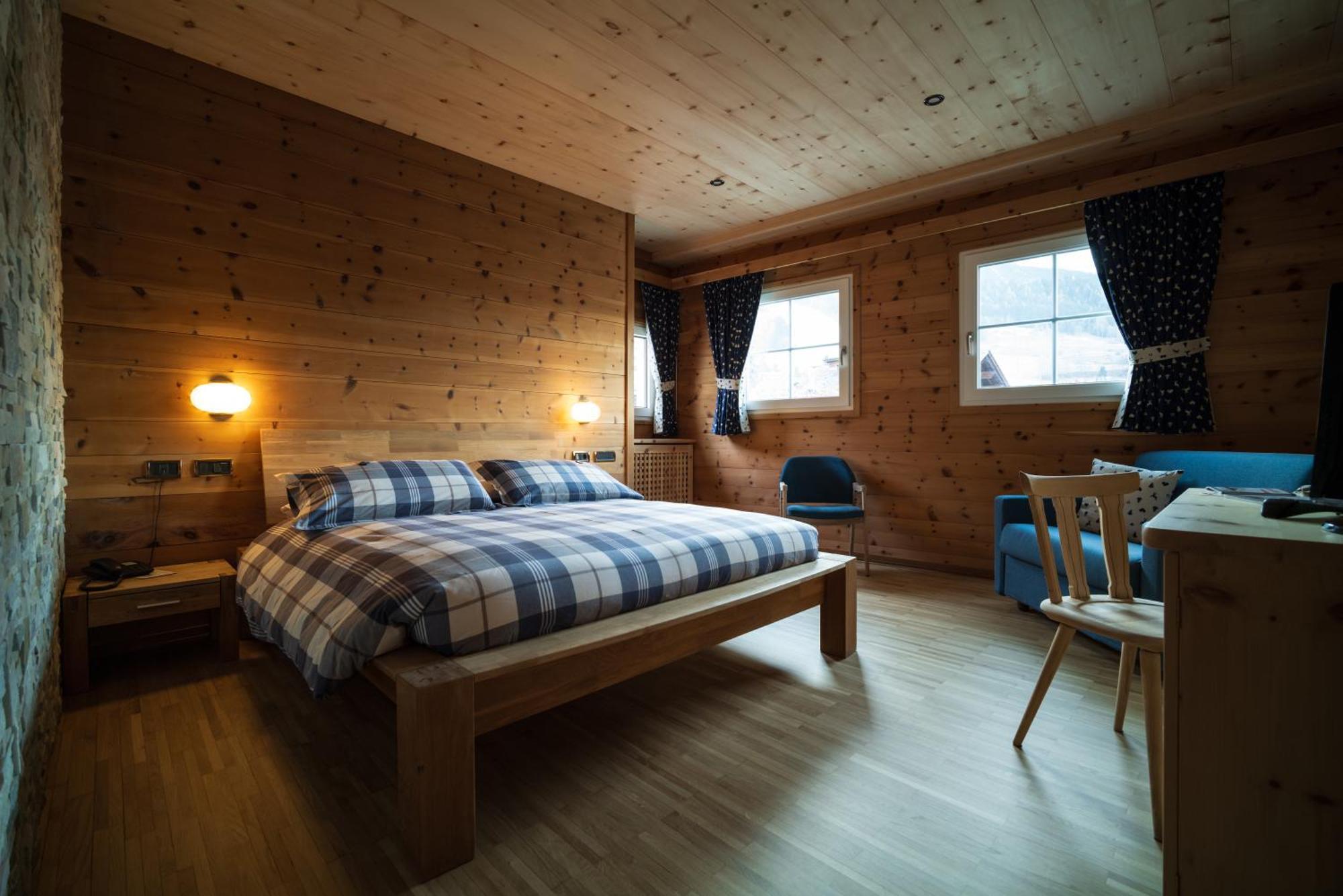 Meuble Garni Della Contea Hotel Бормио Екстериор снимка