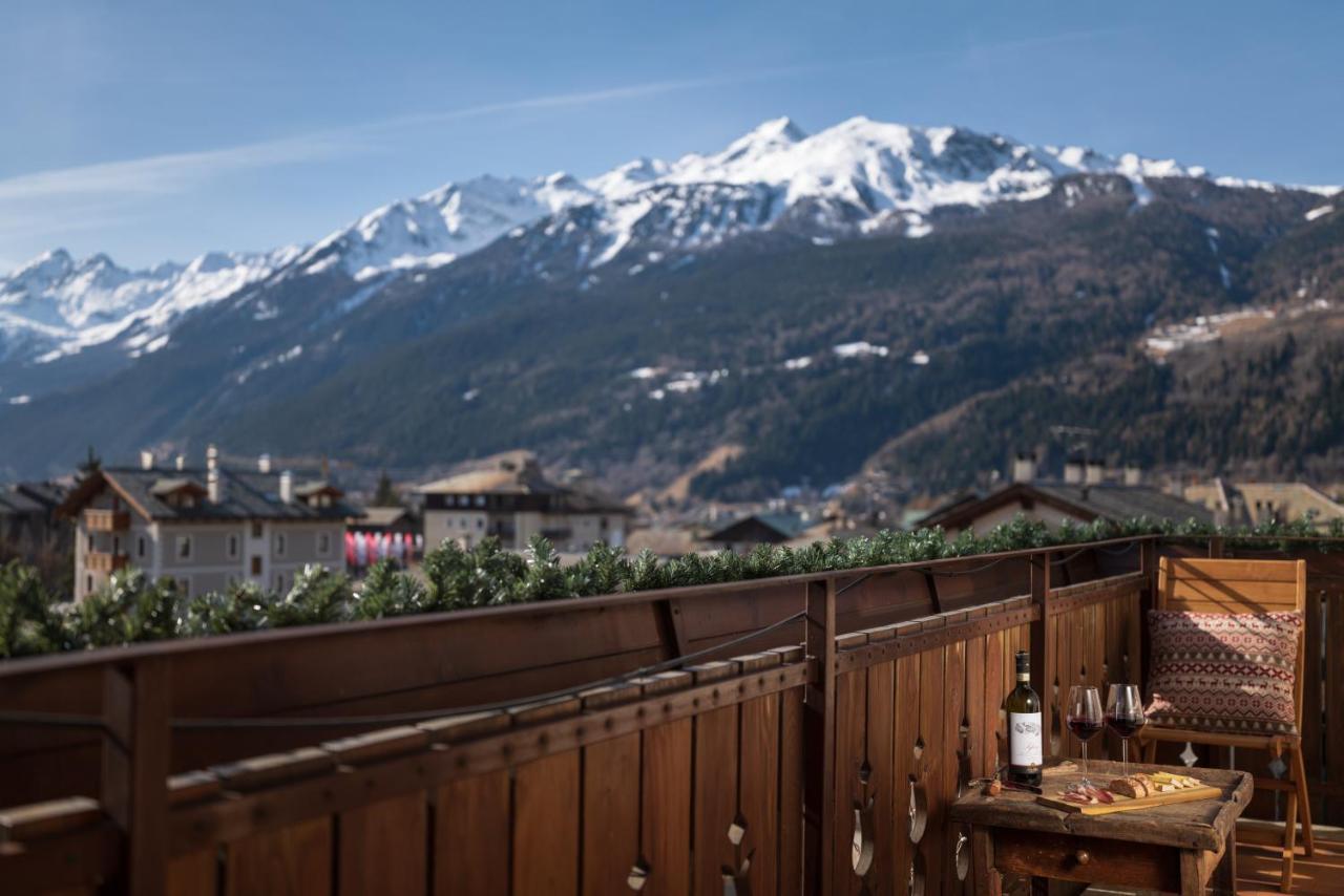 Meuble Garni Della Contea Hotel Бормио Екстериор снимка